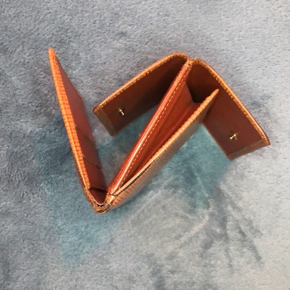 ❌SOLD❌ Louis Vuitton Epi Leather Elise compact wallet RARE bi-color Cipango gold - Picture 12 of 17